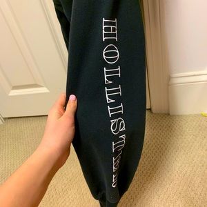 Black Hollister Cropped Hoodie